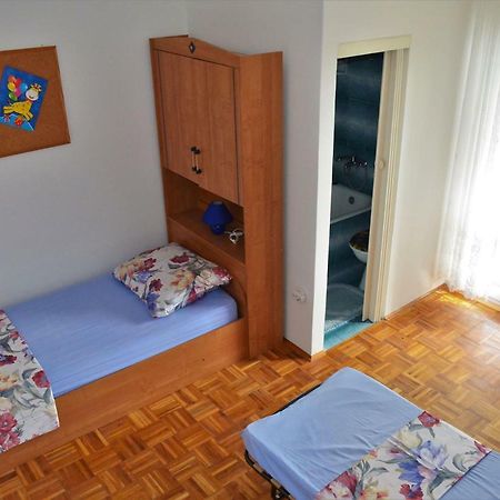 Apartman Rosa Pirovac Eksteriør billede