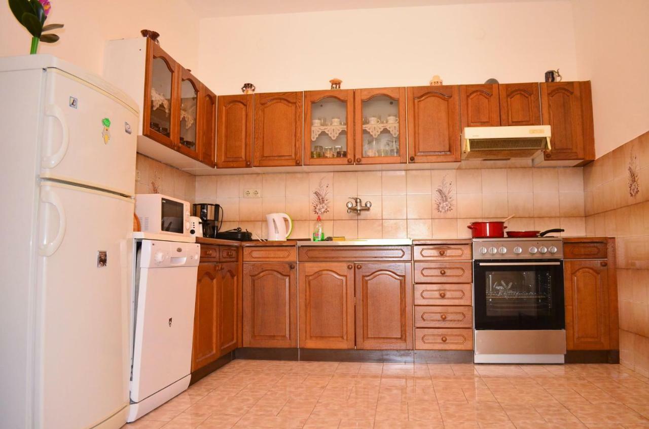 Apartman Rosa Pirovac Eksteriør billede