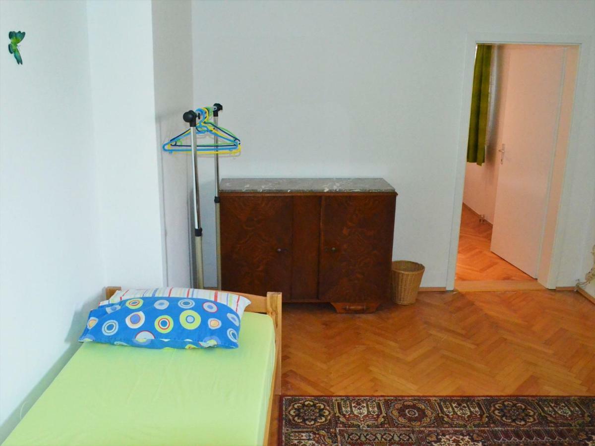 Apartman Rosa Pirovac Eksteriør billede