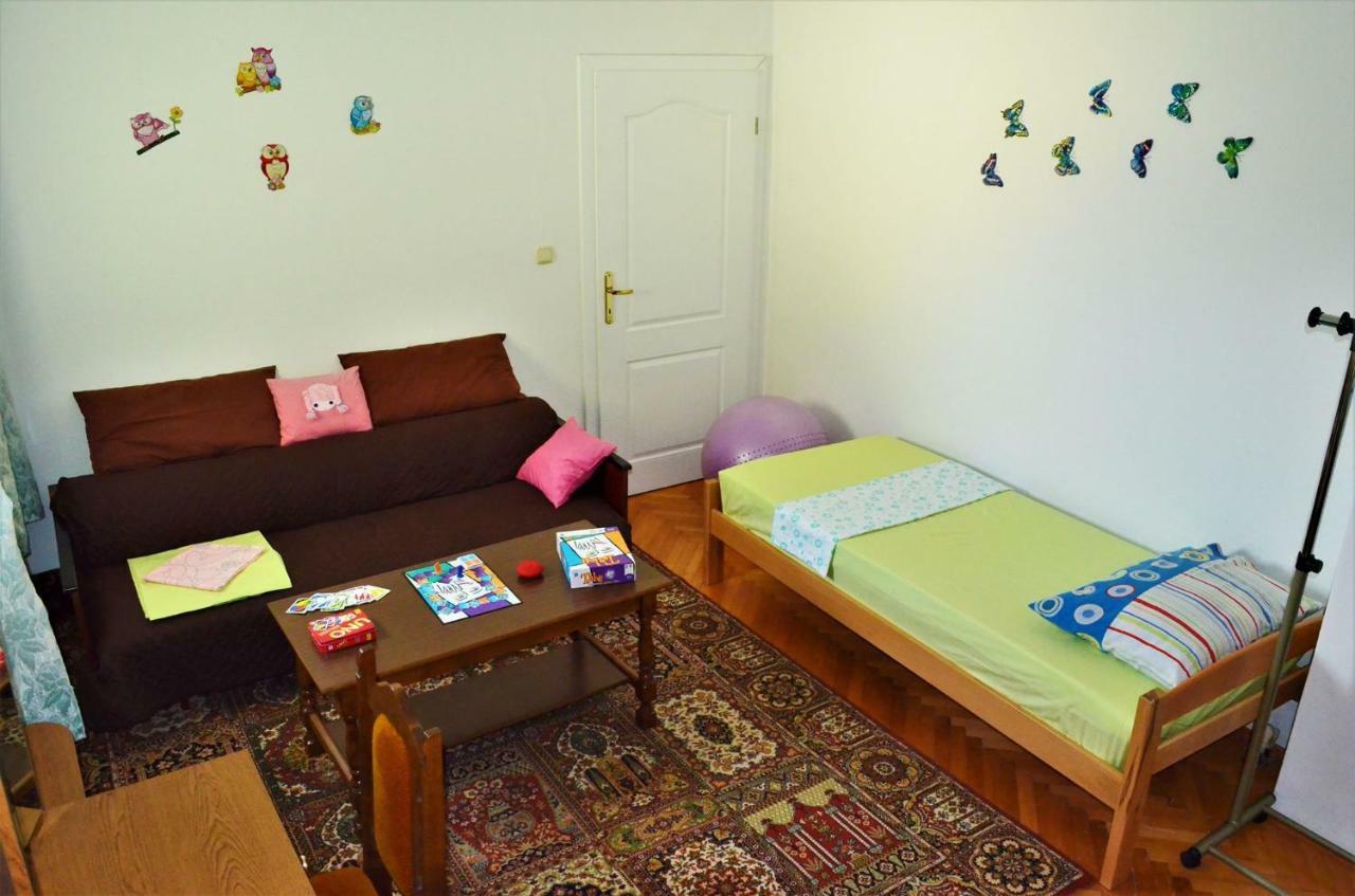 Apartman Rosa Pirovac Eksteriør billede