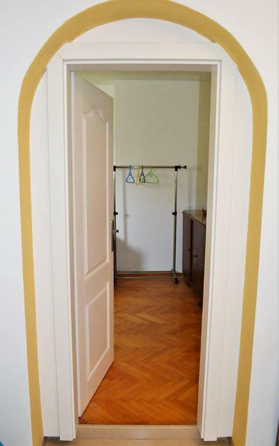 Apartman Rosa Pirovac Eksteriør billede