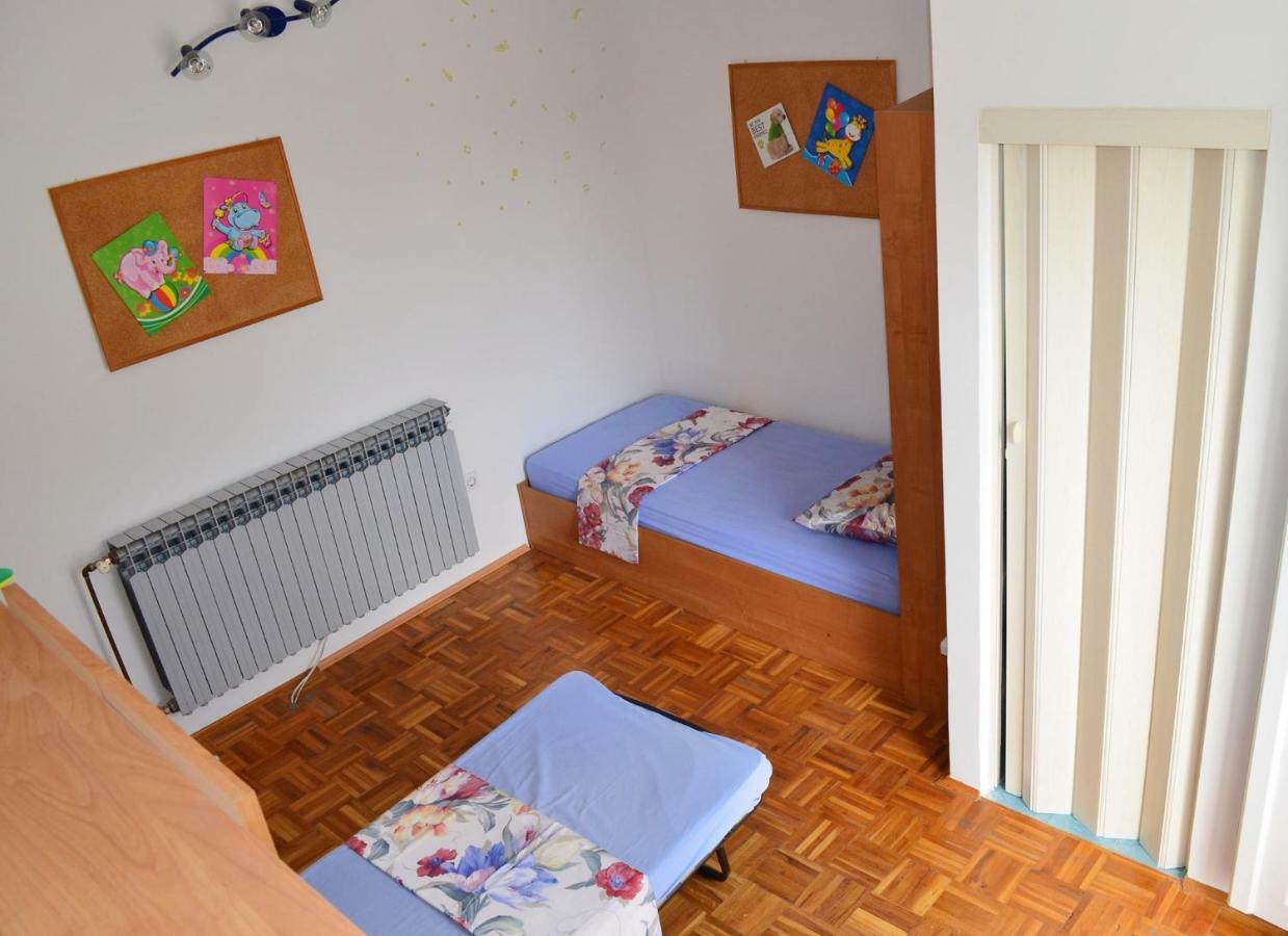 Apartman Rosa Pirovac Eksteriør billede